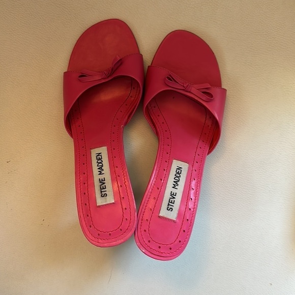 Steve Madden Barbie Pink Heel - Picture 5 of 7